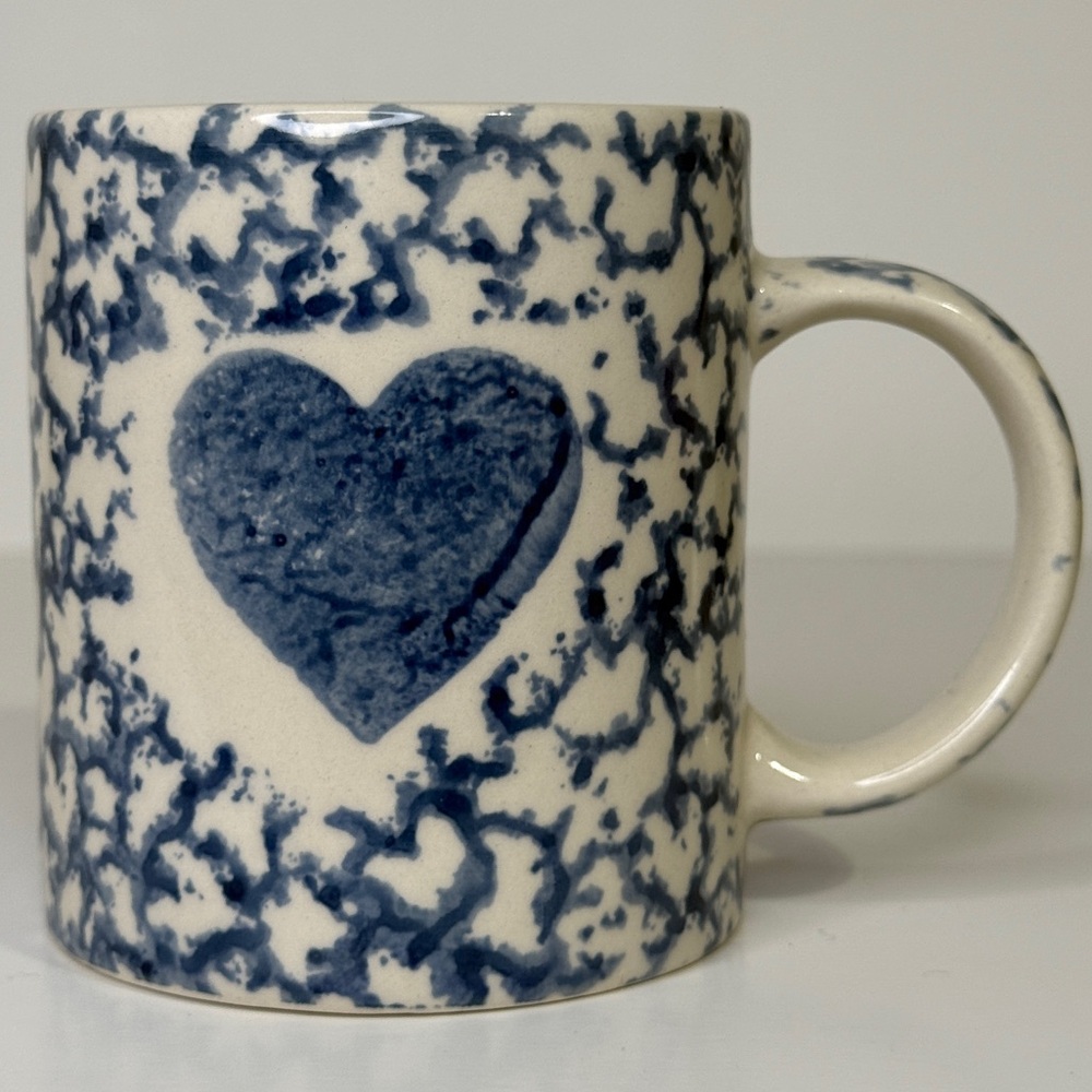 VTG Gibson Blue & White Heart Patterned Ceramic Mug